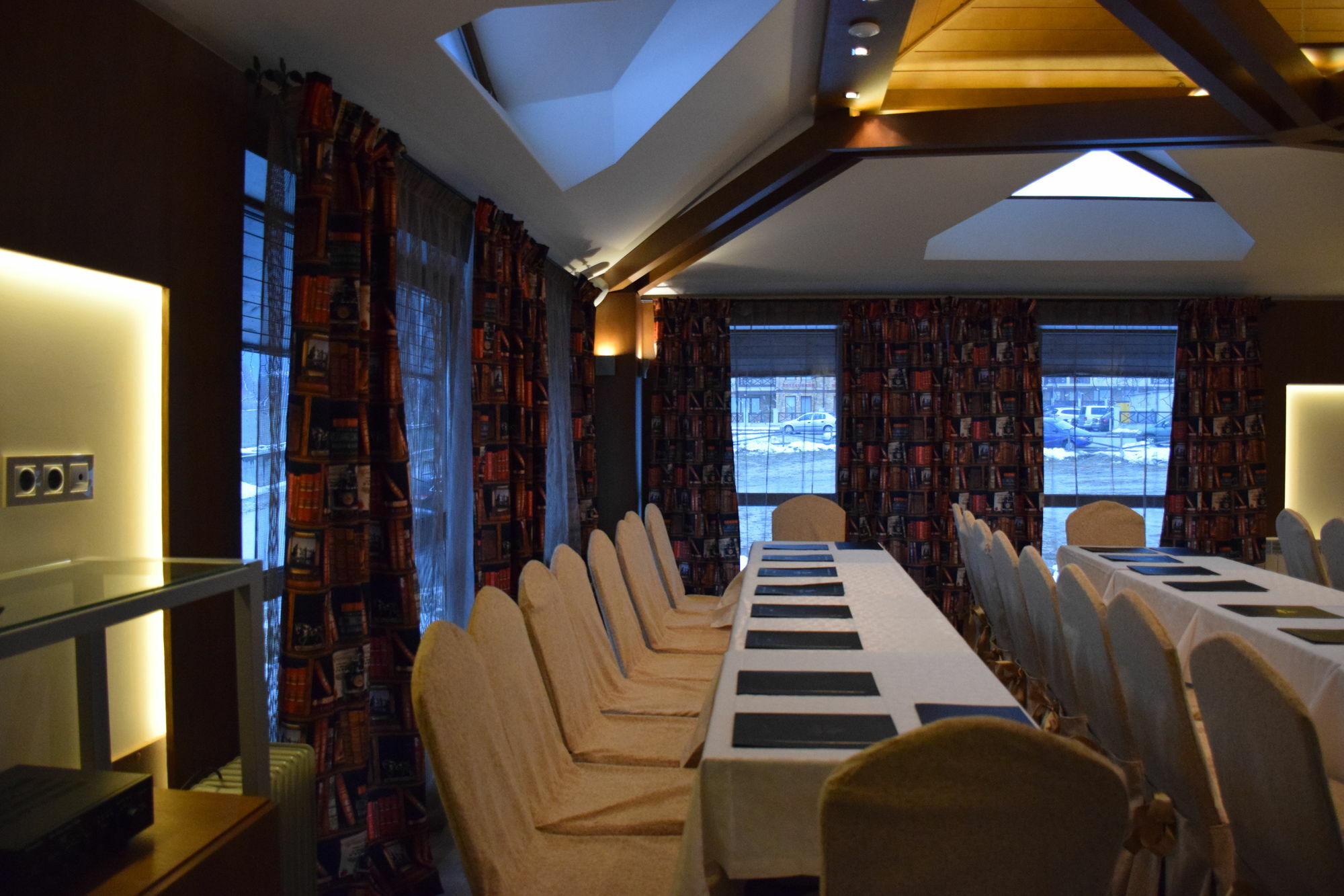 Amira Boutique Hotel Bansko Luaran gambar The boardroom